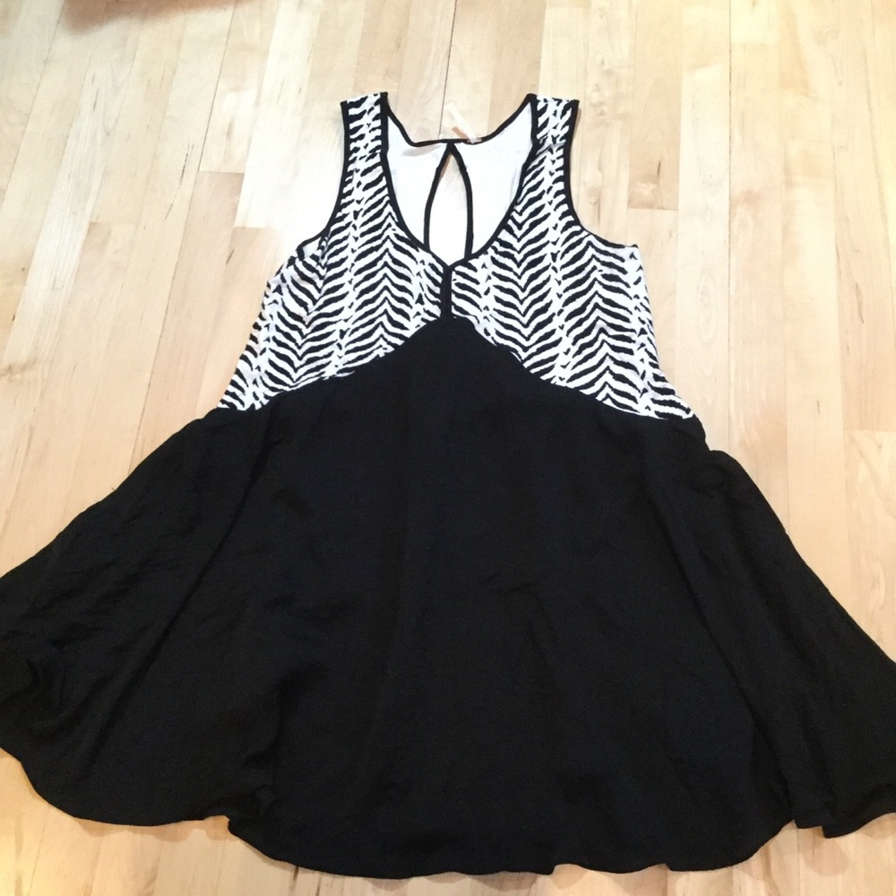 Free People Black & White Dress SZ Lg